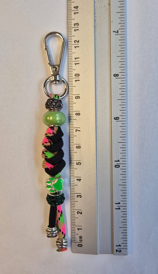 Sleutelhanger zwart, groen combie 3 met pootje