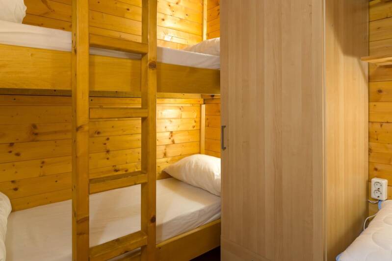 Slaapkamer 2 chalet Rotterdam 15
