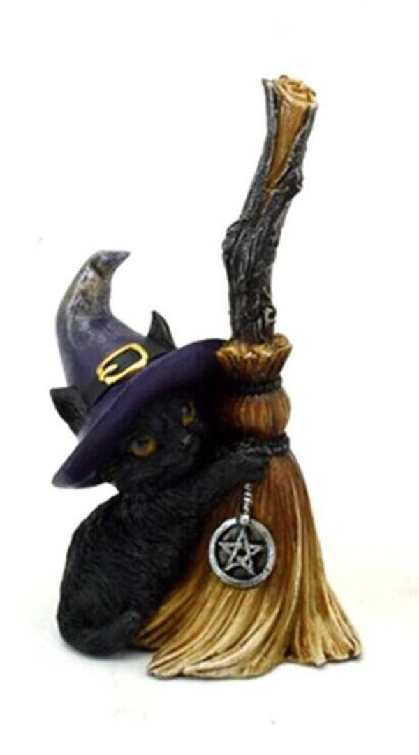 Chats Sorciers avec son balai