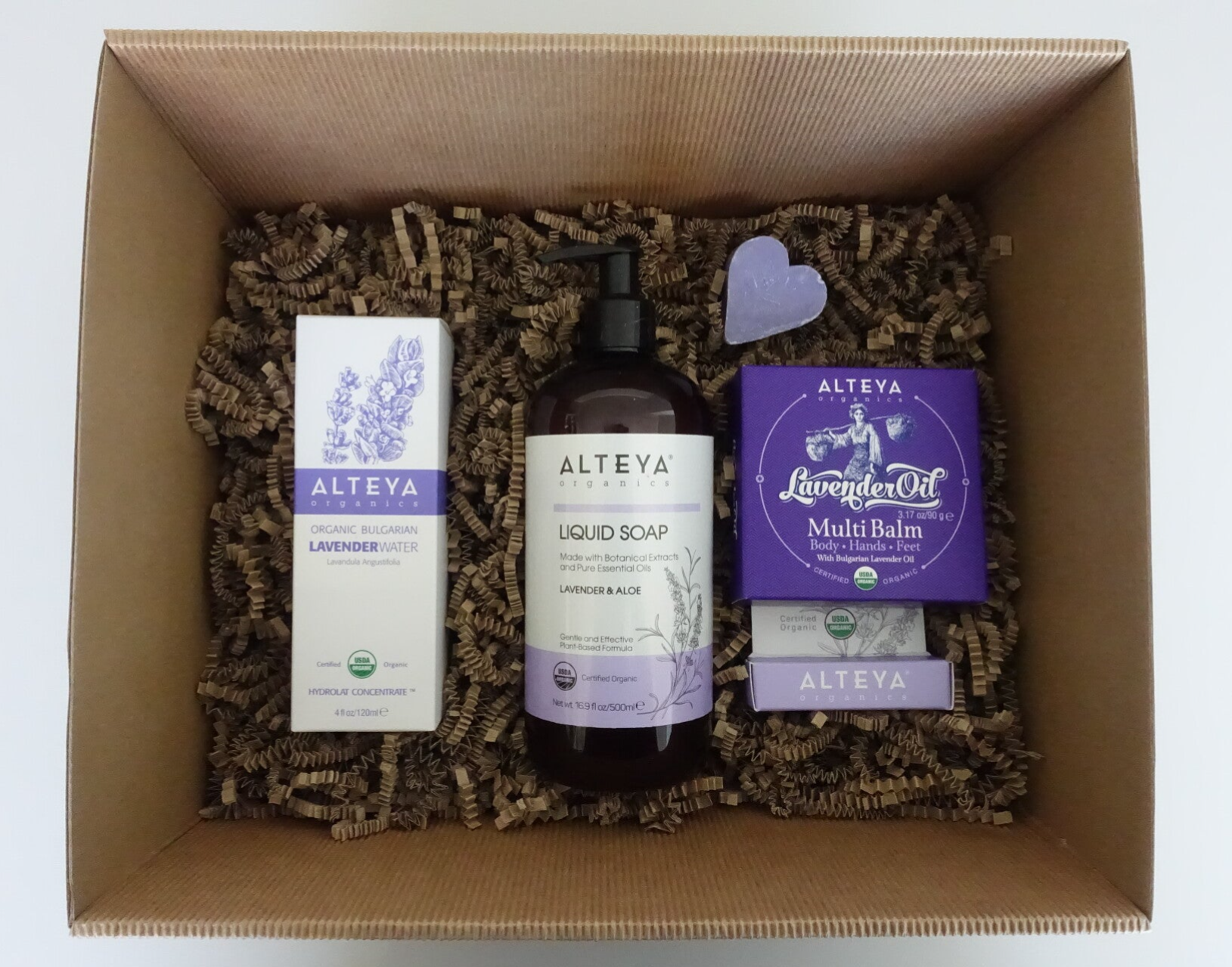 Zestaw prezentowy 3 - Hydrolat + Żel do mycia + Balsam do ciała + Pomadka do ust + Mydełko Serduszko