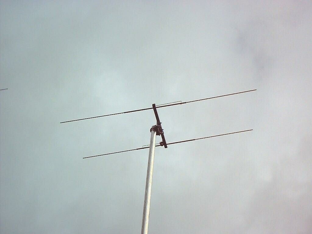 2 elements HB9CV  145 MHz