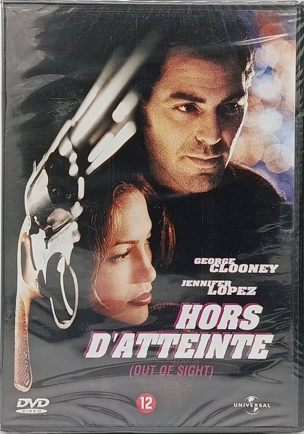 HORS D' ATTEINTE