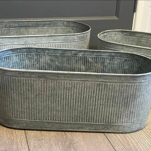 ooo Ribbed Planters Set 3 Galvanised Metal Flower Pots