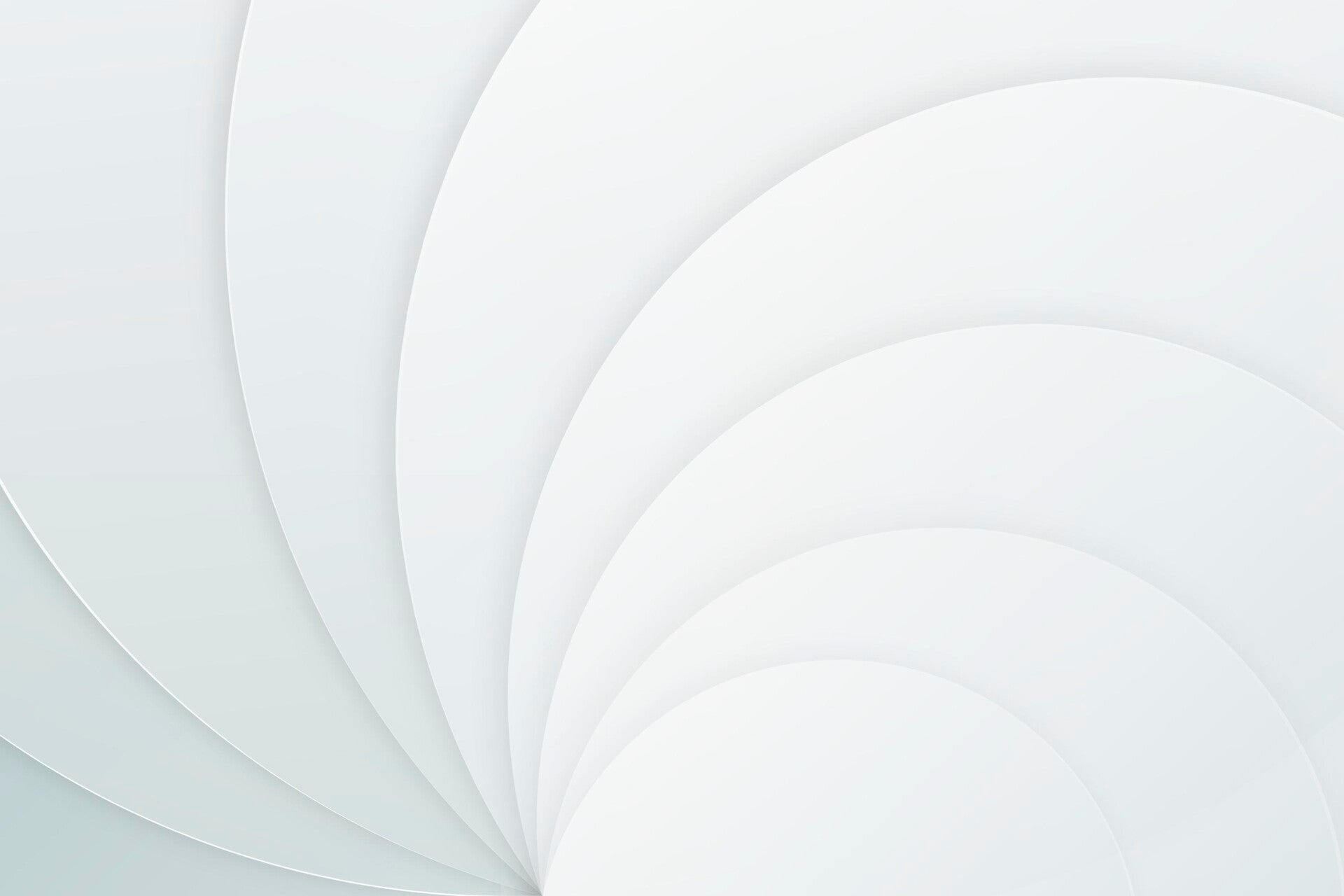 Abstrakte Darstellung mehrerer sich überlappender, halbkreisförmiger Schichten in hellen Grautönen, symbolisch für das Thema Jenseitskontakt mit Medium Jana Lorenz