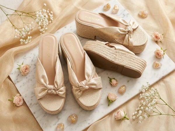 ShoeDazzle Metallic Gold Shimmer Knot Espadrille Platform Wedge Sandals