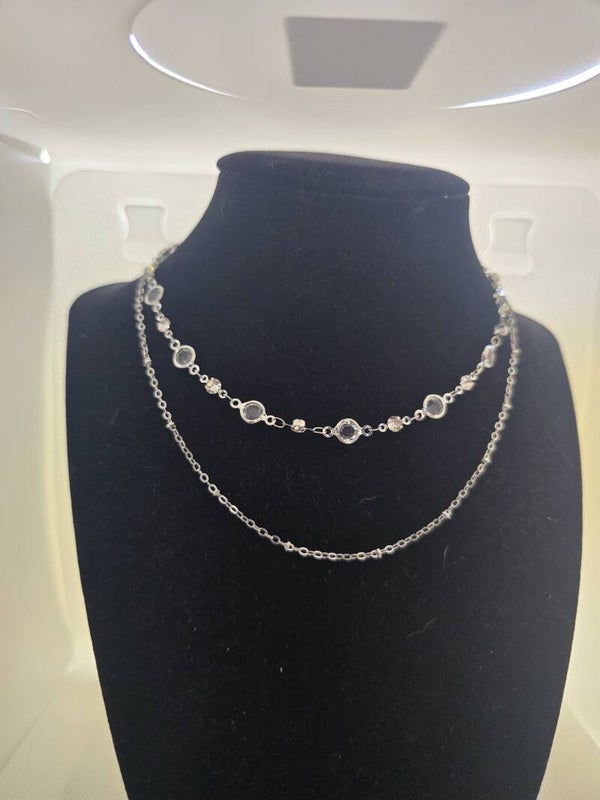 Double layered transparent necklace