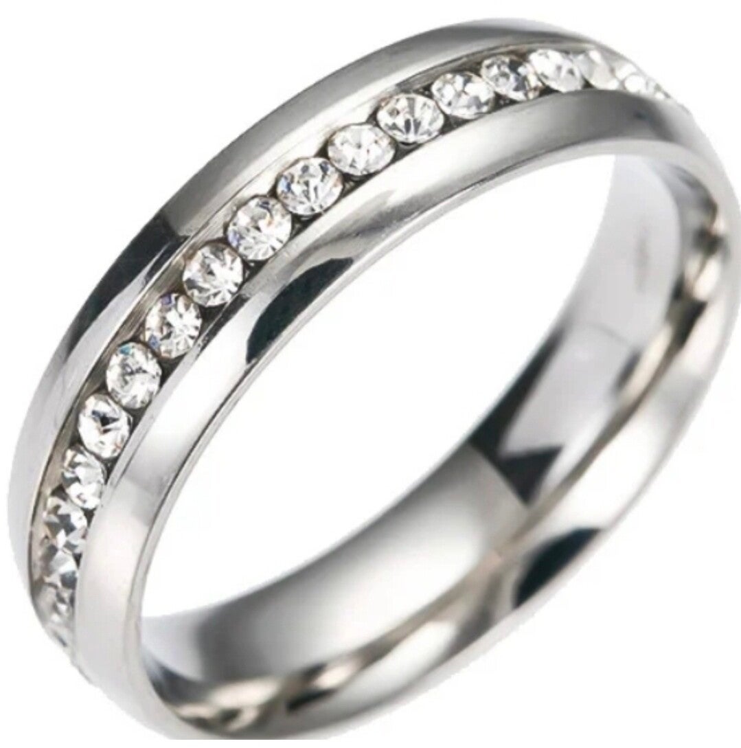Size 7 Stainless steel single row cz diamond comfort fit band
