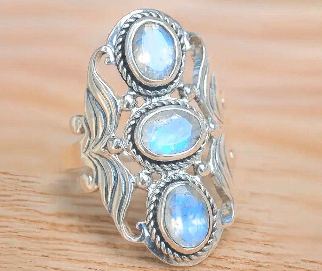 Silver plated moonstone ring size 8