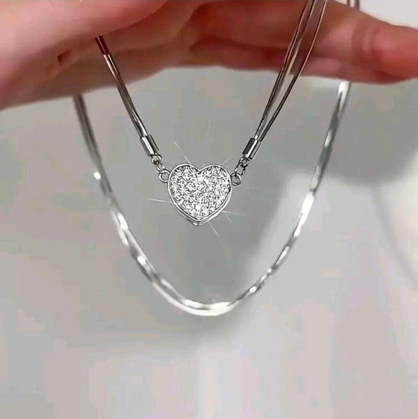 Magnetic heart necklace
