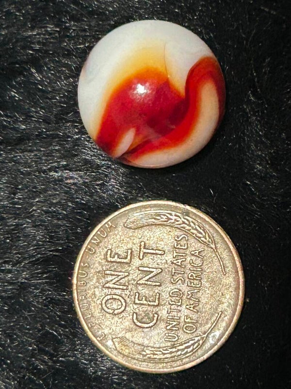 Oxblood swirl with a beautiful design 9.9 Wet mint 17mm