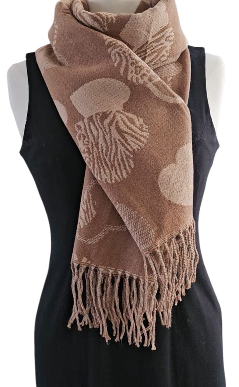 Mooie elegante sjaal Caramel- Hartjes print