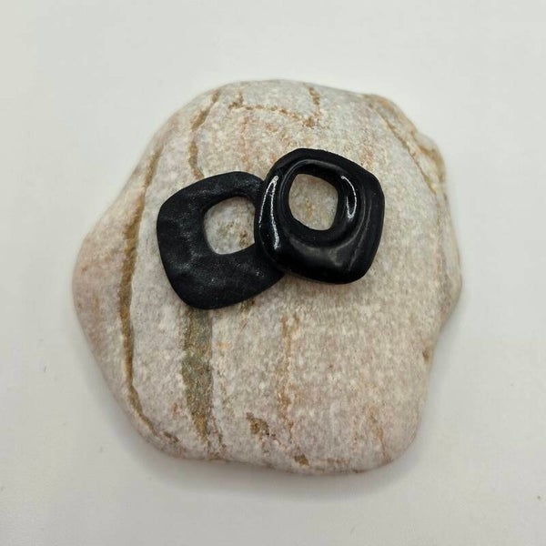 Nola | K&K collectie | Zwart-hamerslag glans