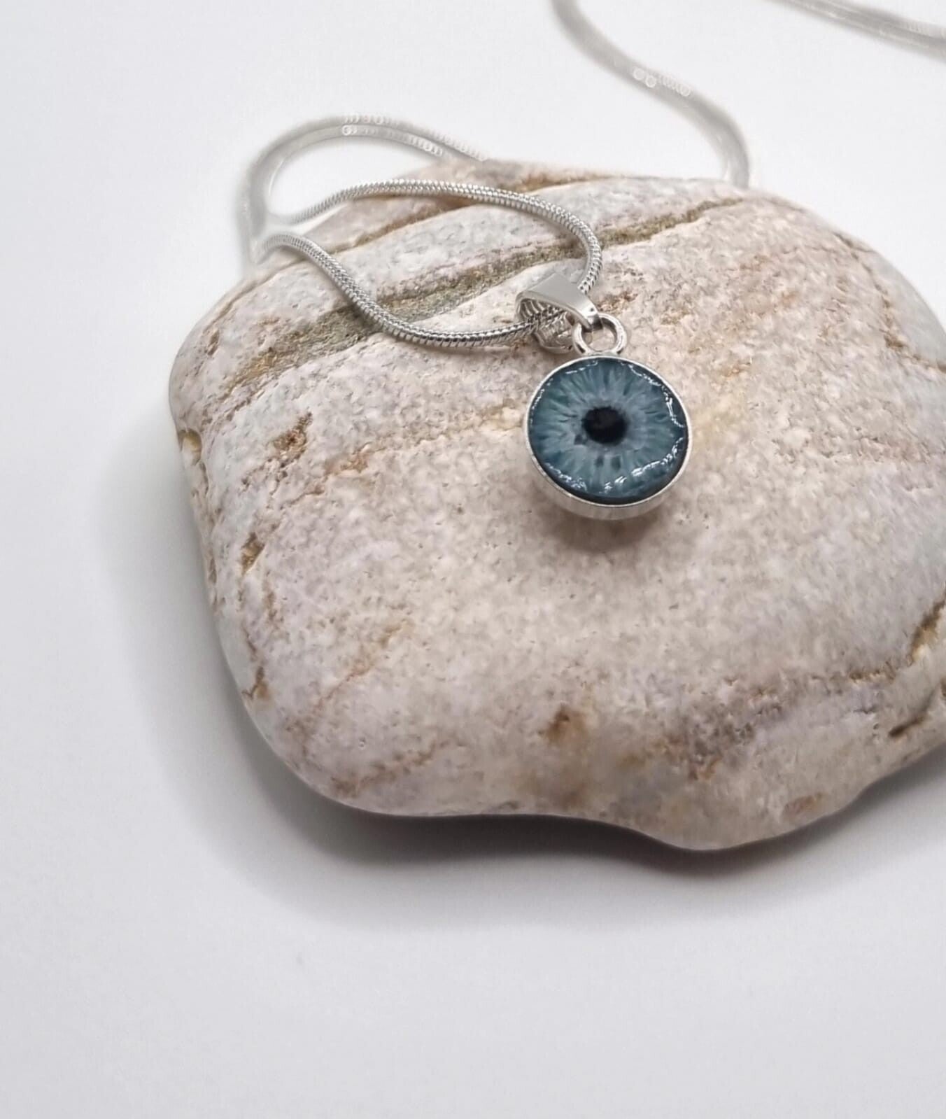 Irisschildering | Oogschildering bedel ketting