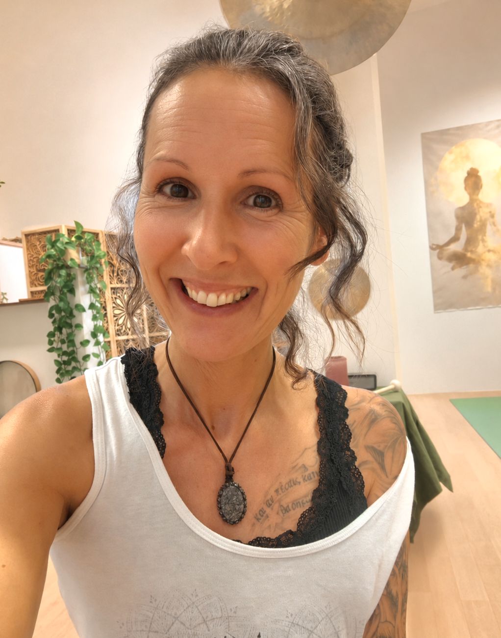 Stephanie Lischent - zertifizierte Yogalehrerin