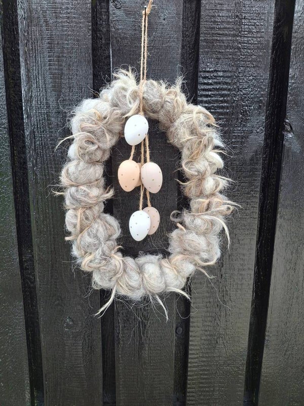 Paasdecoratie wolkrans ei M 03