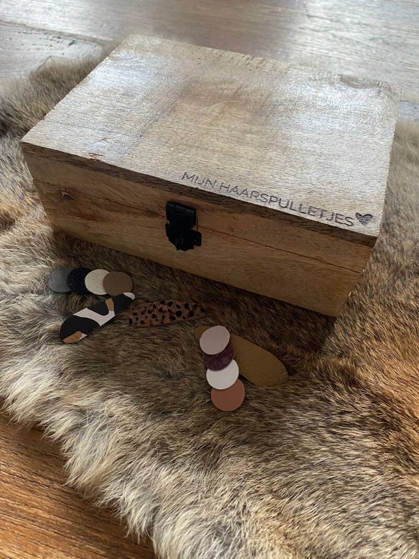 Houten kistje haarspulletjes