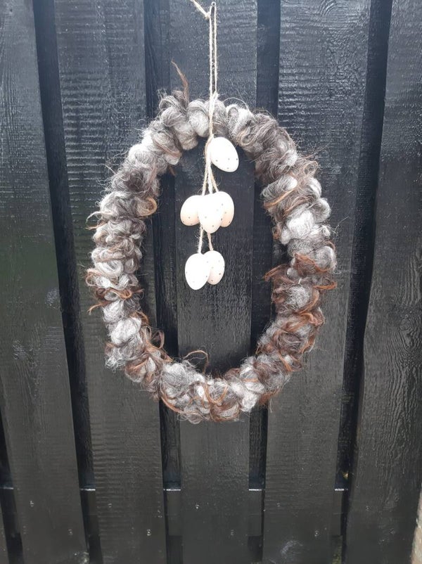 Paasdecoratie wolkrans ei L 06