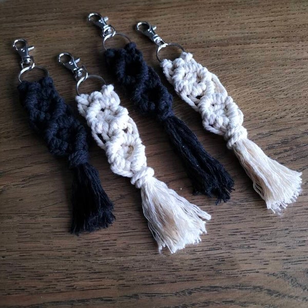 Macrame sleutelhanger middel