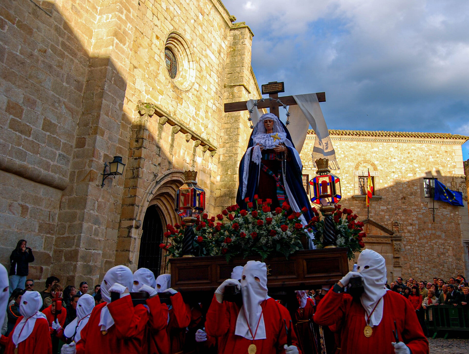 Nuestra Señora del Buen Fin y Nazaret, de la cofradía del Cristo de las Batallas, en la Semana Santa de Cáceres