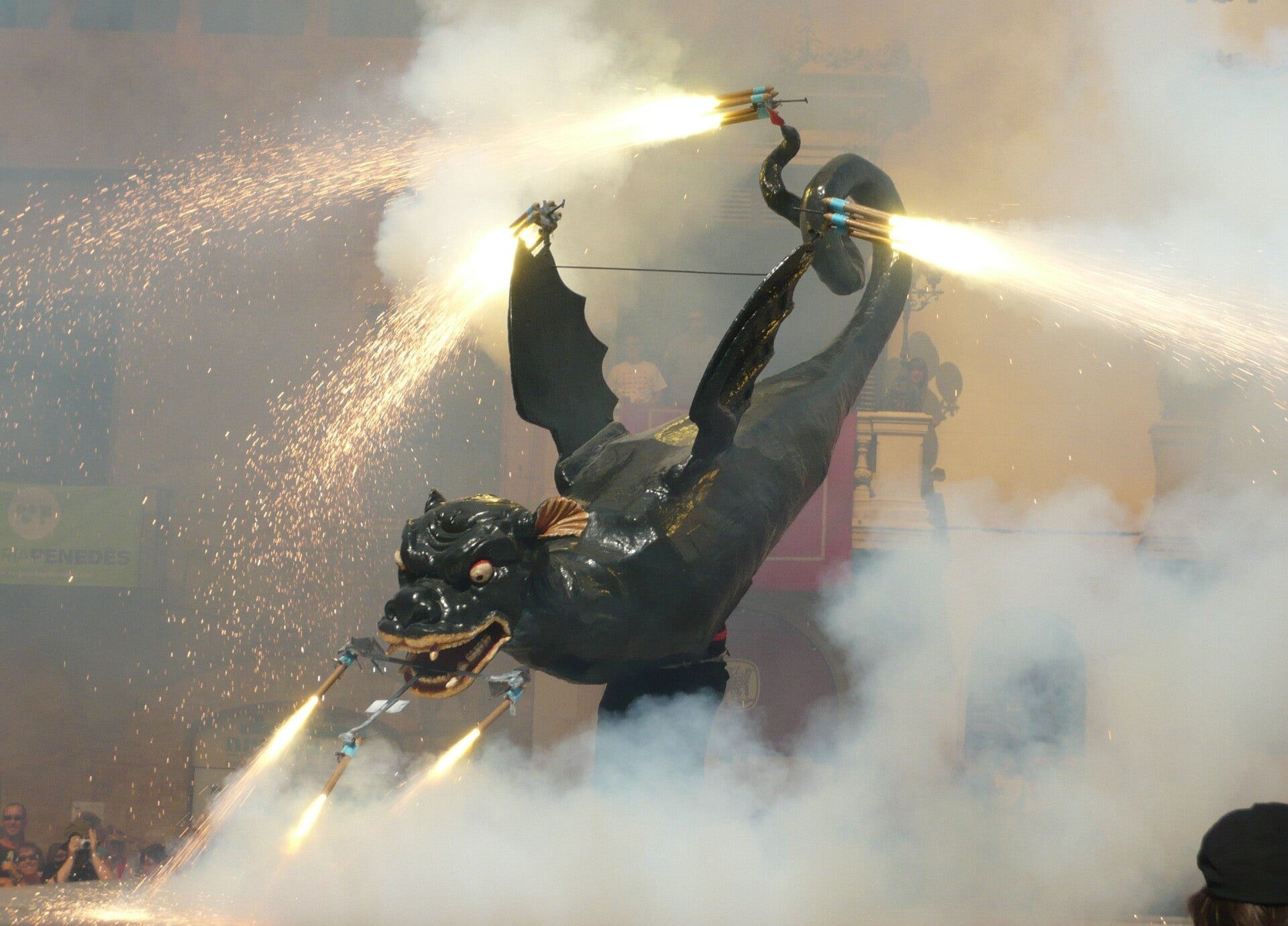 El Drac de Vilafranca del Penedès, figura de fuego de la Festa Major de Sant Fèlix