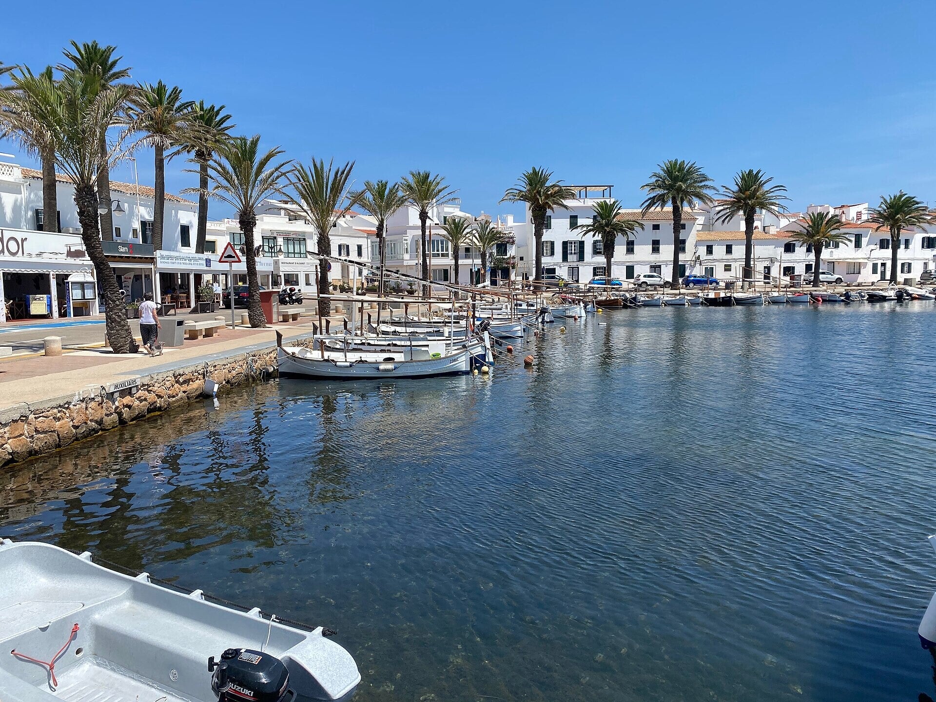 Puerto y bahía de Fornells, escenario de las Fiestas de Sant Antoni, Menorca