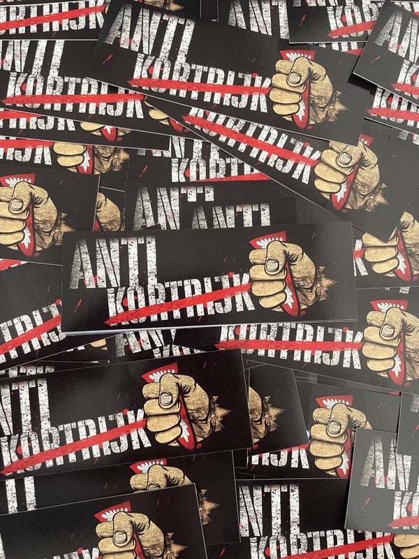 Anti Kortrijk stickers