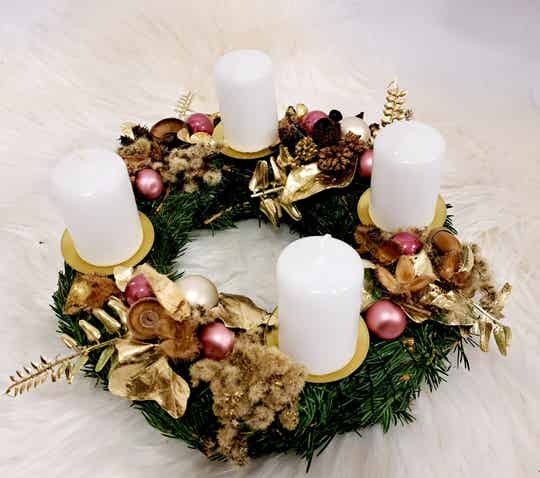 Adventni venček naravni