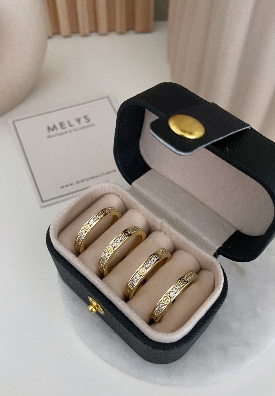 Ring Jule