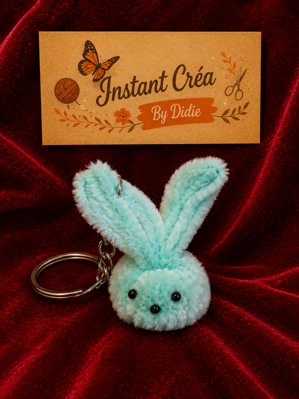 Porte-clés lapin bleu clair