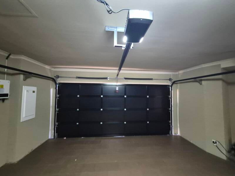 New Ali-panel garage door