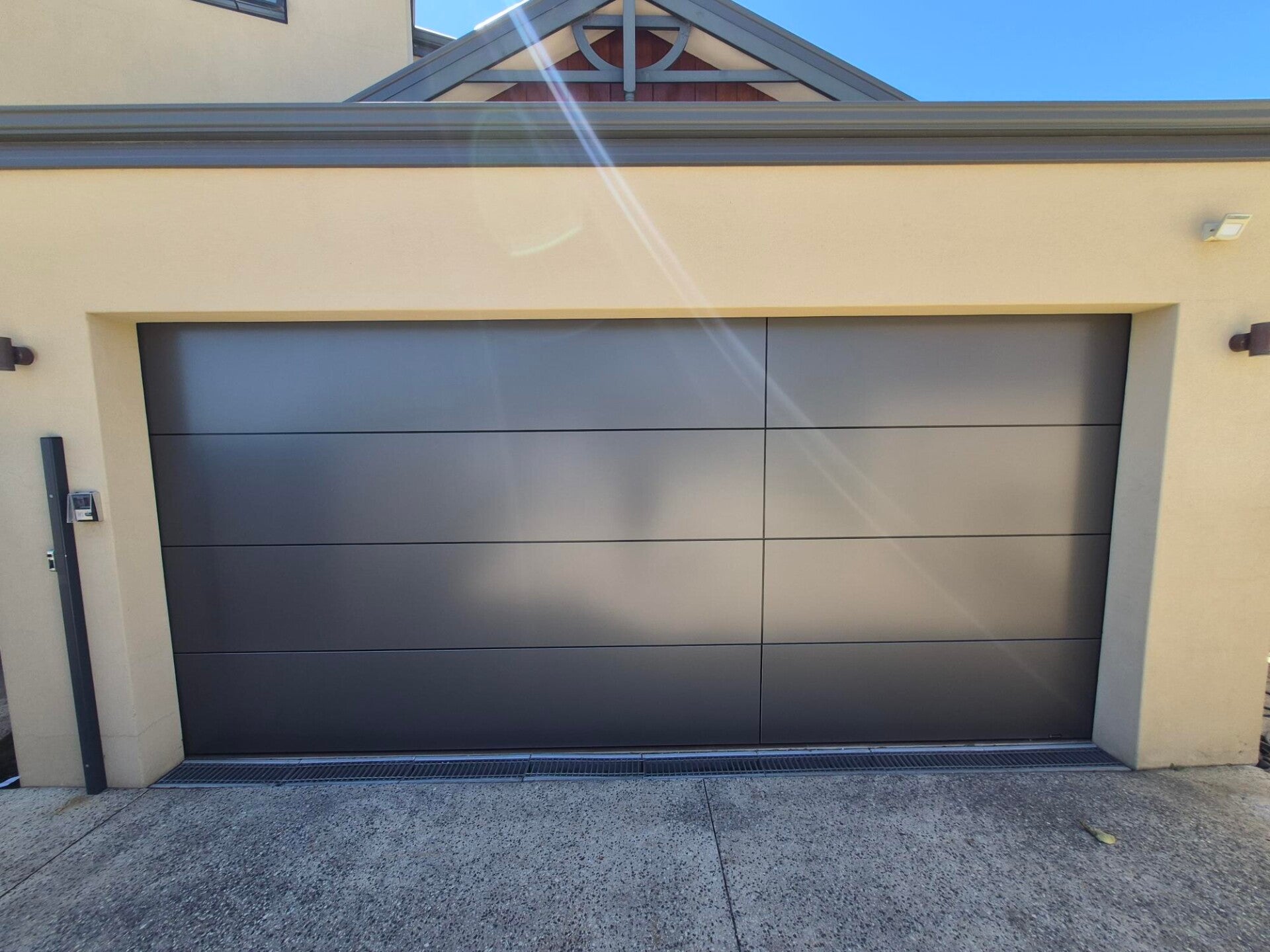 Ali-panel garage door