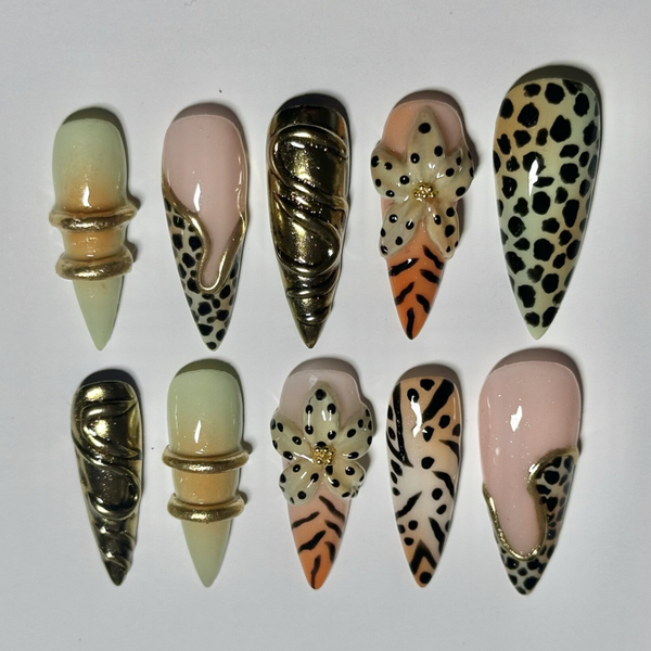 | Golden Safari | Set de 10 Press On Nails Faits | Set Réutilisable avec kit de pose fournit |