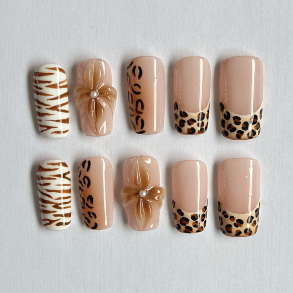 | Wild Nude | Set de 10 Press On Nails Faits | Set Réutilisable avec kit de pose fourni |