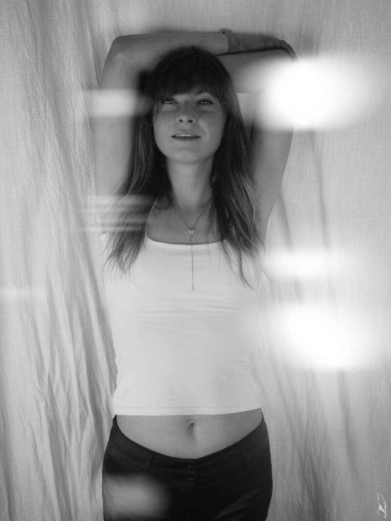 hazel-4-b-w-standard.jpg