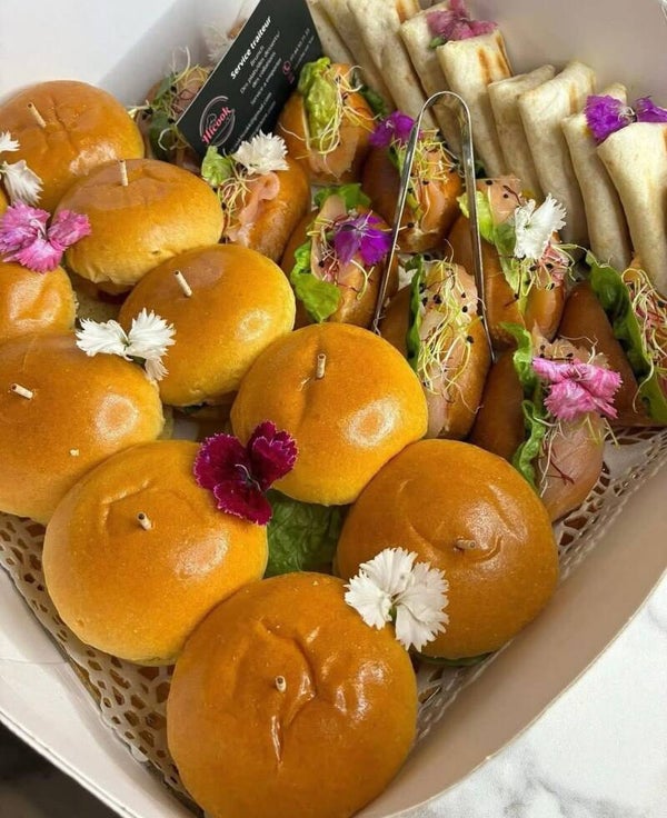 🍔     Box de Mignardises Salées – 30 Pièces