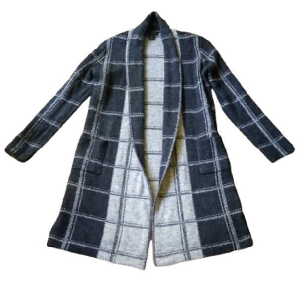 Tahari Cardigan Wool Plaid Sweater Cardigan Medium Original price $298