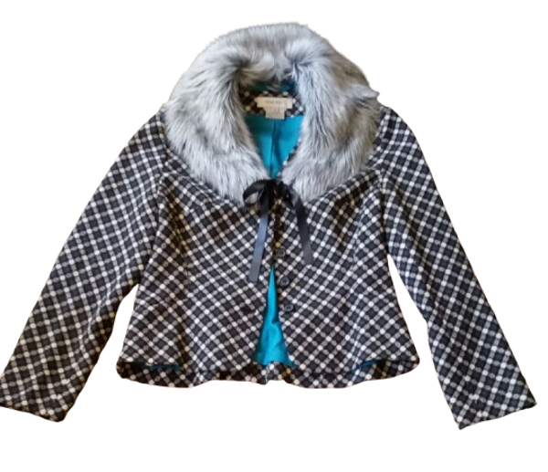 Nine West jacket,  jacket with a removable faux fur collar Size 6 Original Price $129