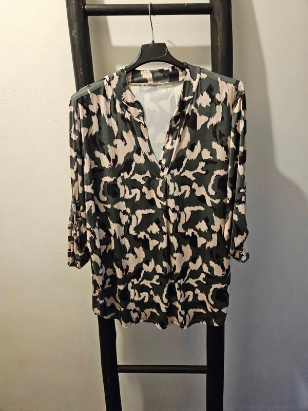 Travelstof top met print 16 olijf