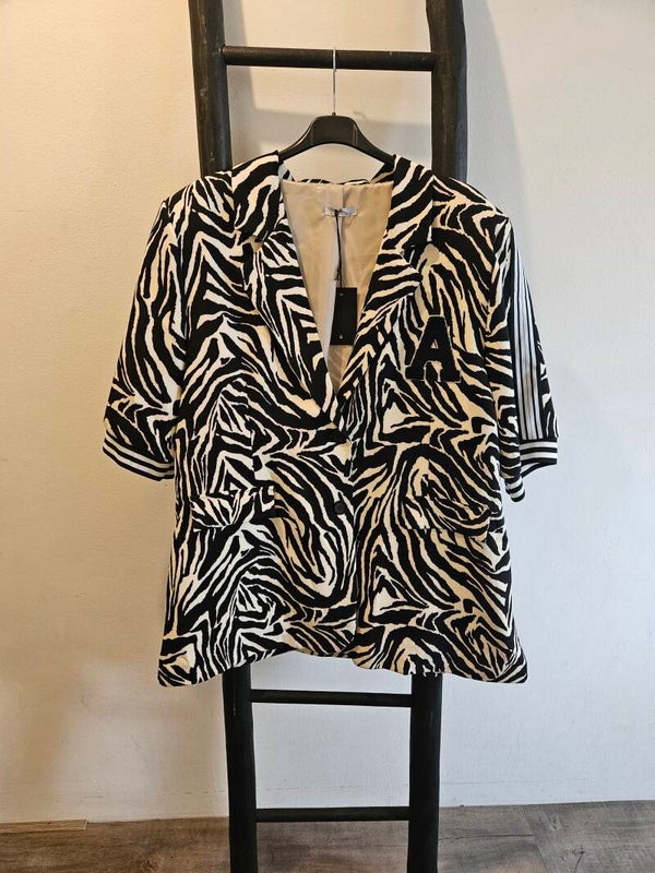 Blazer A zebra print geote maat