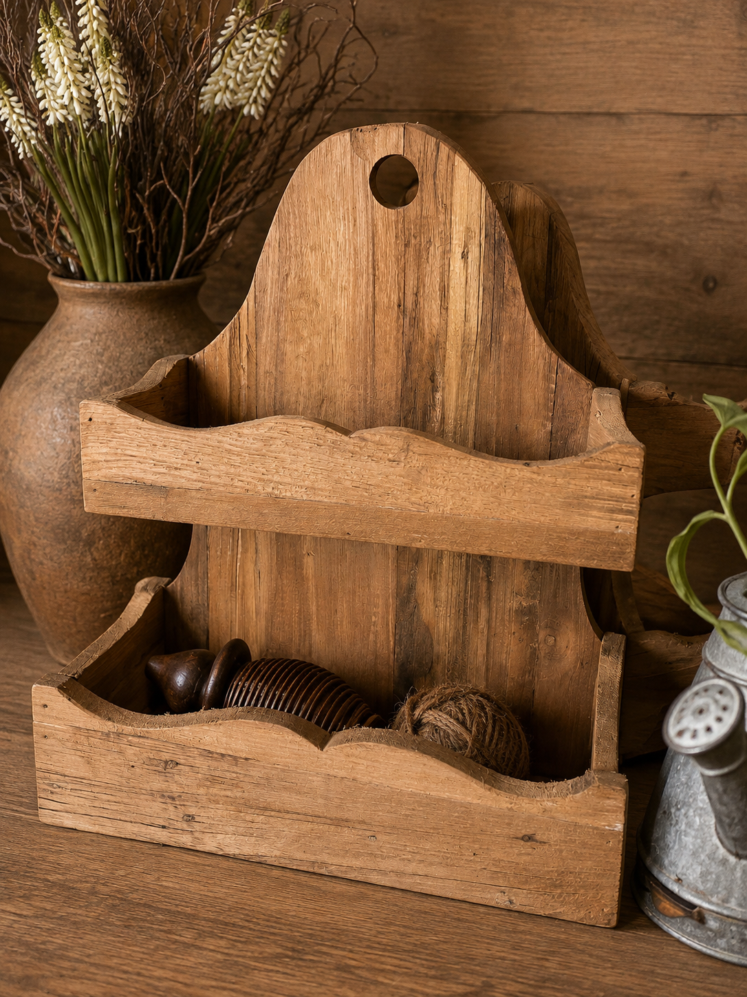 Landelijk houten wandbakje met 2 vakken