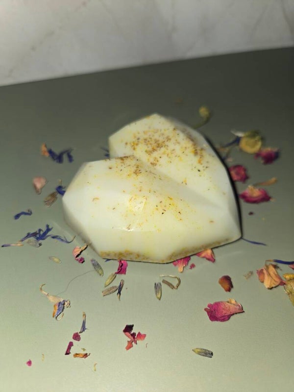 Witching Hour Herbs (Green Tea and Lemon scented with real chamomile flowers)