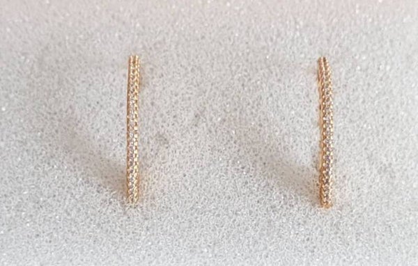 Damen Creolen 18K vergoldet mit weißen Zirkonia „Serafina“ – elegant & funkelnd