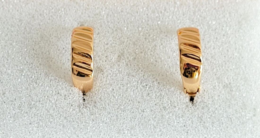 Geriffelte Damen Creolen „Elena“ – 18K vergoldet & anti-allergisch