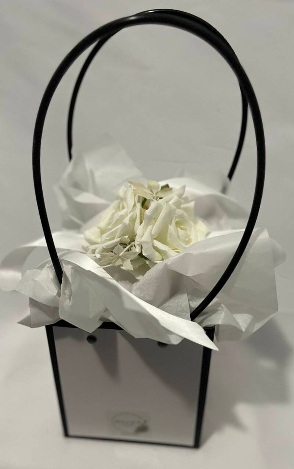 Creamy white two flower