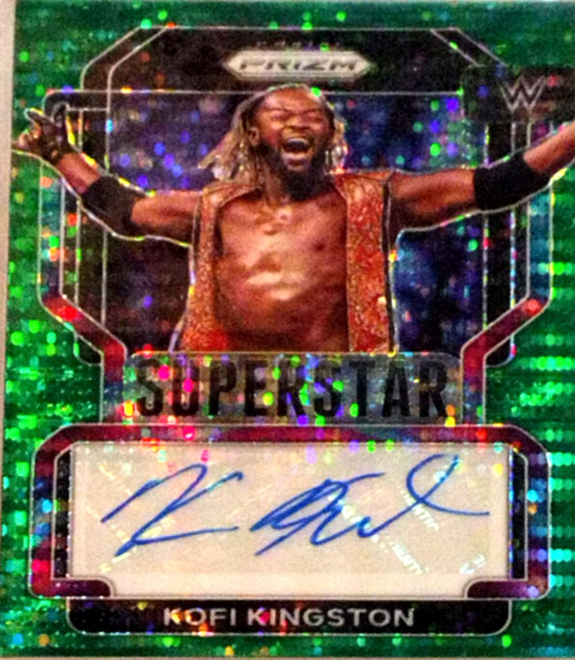 Kofi Kingston "Superstar Signatures" – Panini Prizm WWE 2022 (Green /10)