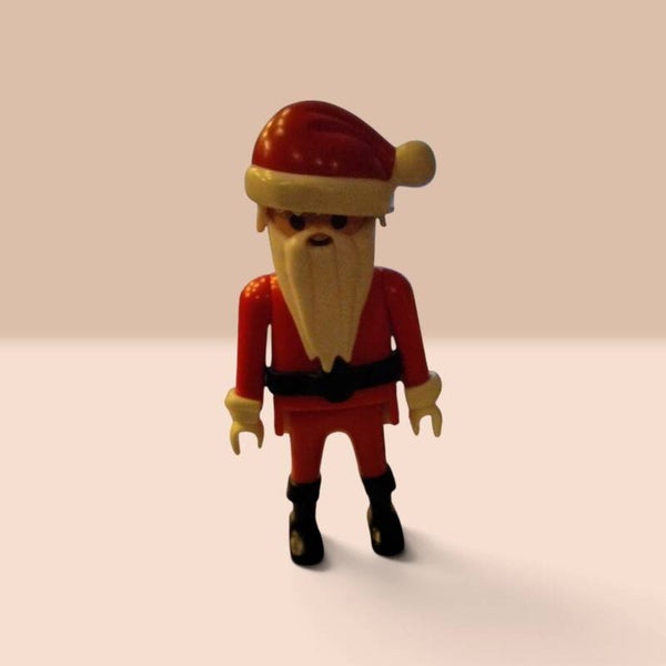 Mann Weihnachtsmann mit Mütze