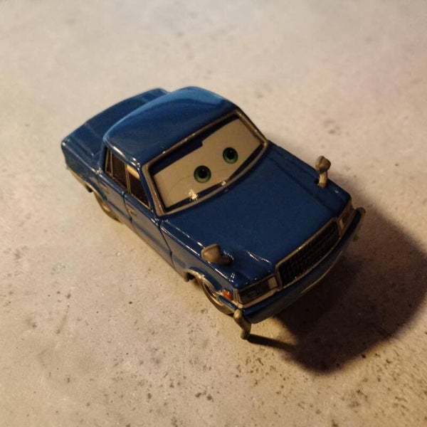 Mattel Disney Cars Toon – Ito San Diecast-Modell (1:55) – Aus „Tokyo Mater“
