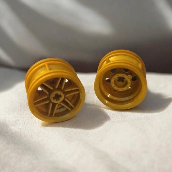 2er-Set LEGO® Technic Felgen 30,4 x 20 mm (Design ID: 56145) – Perlgold