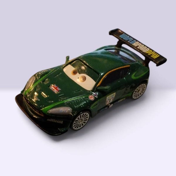Mattel Disney Cars 2 – Nigel Gearsley Aston Martin #9 Diecast-Modell (1:55)