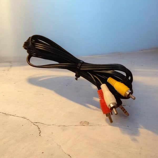 Original AV-Adapterkabel – 3,5-mm-Klinkenstecker auf 3 x Cinch (RCA)